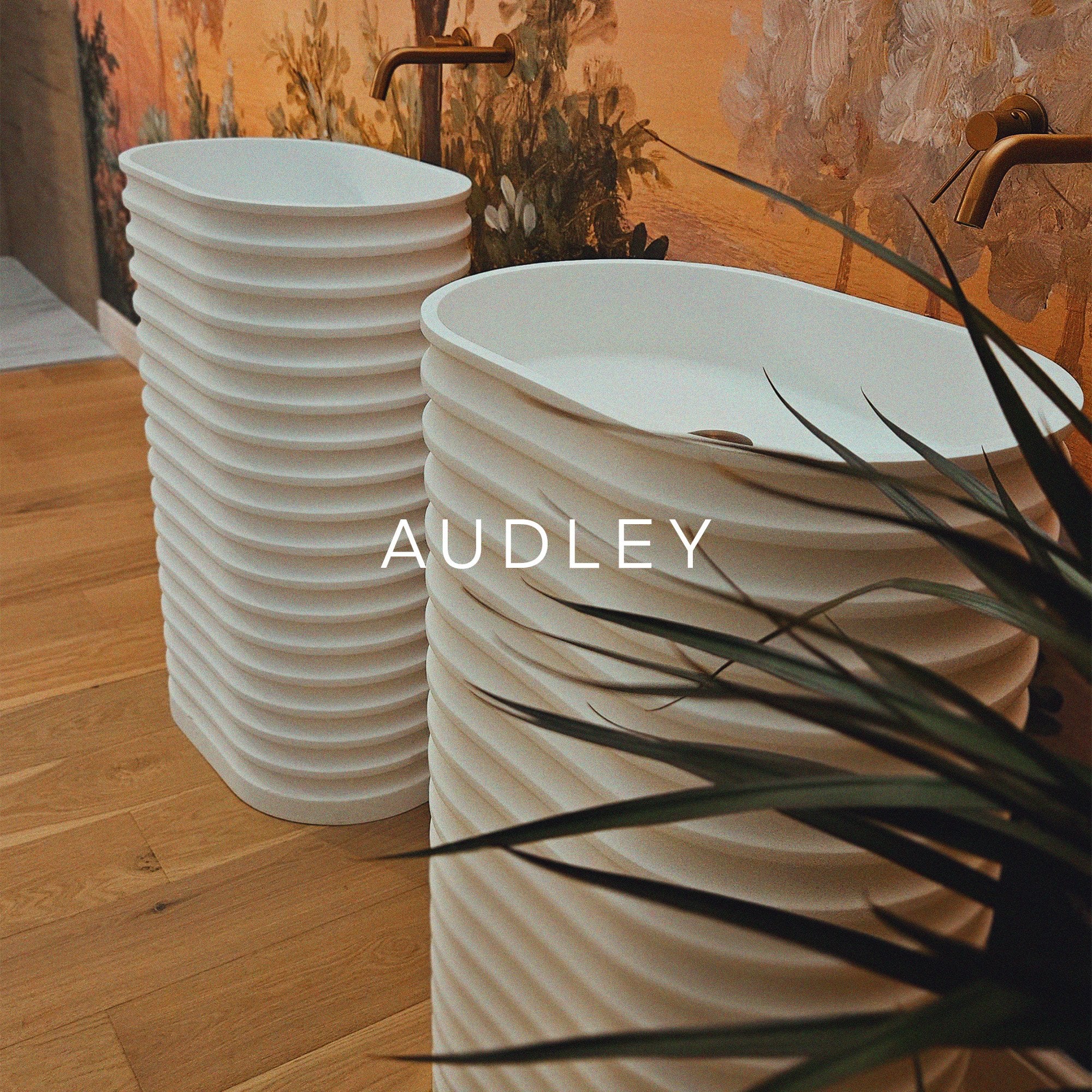 Audley by Nôsa