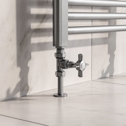 Traditional Straight Radiator Valves 15mm x 1/2 inch