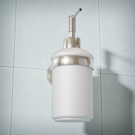 Voss Knurled Wall Mounted Soap Dispenser and Holder