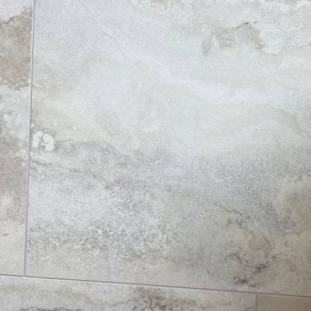 Traviso - Crosscut Travertino Porcelain Tile 900 x 450mm